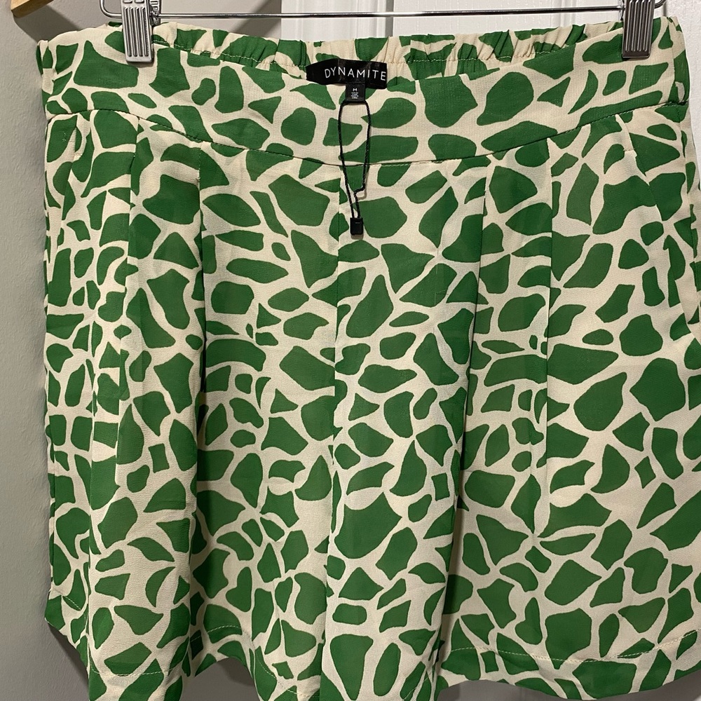 Dynamite Printed shorts NWOT